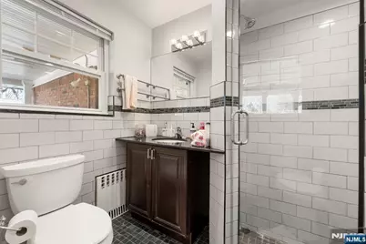 1070 Cumbermeade Road, Fort Lee, NJ 07024 - Photo 22