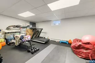 1070 Cumbermeade Rd, Fort Lee, NJ 07024 - Photo 28