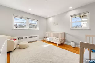 1070 Cumbermeade Rd, Fort Lee, NJ 07024 - Photo 14