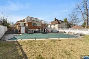 1070 Cumbermeade Rd, Fort Lee, NJ 07024 - Photo 26