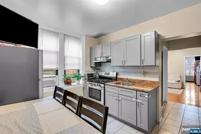 527 34th Street D2 #D2, Union City, NJ 07087 - Photo 1