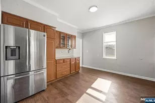 693 8th St, Newark, NJ 07107 - Photo 4