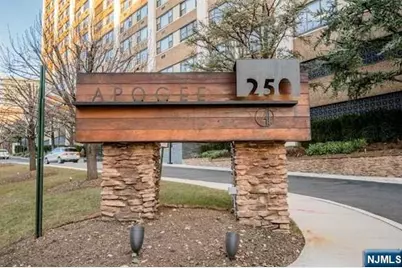 250 Gorge Road 7-H #7-H, Cliffside Park, NJ 07010 - Photo 22