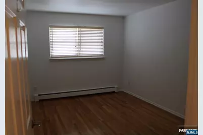 270 Kamena Street B Side 2nd F #B Side 2nd F, Fairview, NJ 07022 - Photo 8