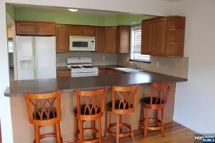 270 Kamena Street B Side 2nd F, Fairview, NJ 07022 - Photo 4