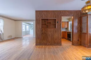 88 Lakeshore Dr, Oakland, NJ 07436 - Photo 22