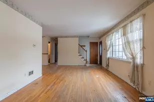 88 Lakeshore Dr, Oakland, NJ 07436 - Photo 8
