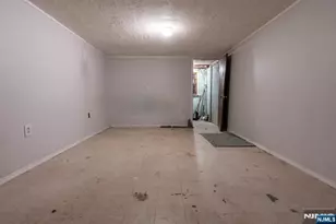 88 Lakeshore Dr, Oakland, NJ 07436 - Photo 34