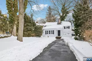 11 Monroe St, Ridgewood, NJ 07450 - Photo 2