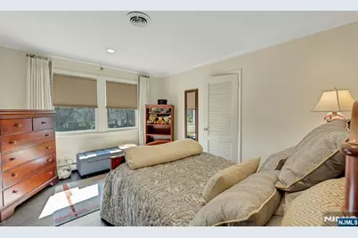 379 W Shore Drive, Wyckoff Township, NJ 07481 - Photo 22