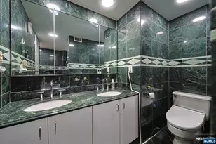 200 Old Palisade Road 16E, Fort Lee, NJ 07024 - Photo 32