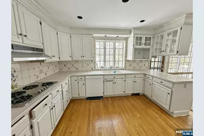 112 Oxford Place, Glen Rock, NJ 07452 - Photo 4