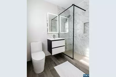 346 Alan Drive, Paramus, NJ 07652 - Photo 16