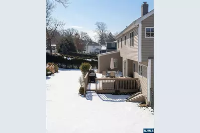 346 Alan Drive, Paramus, NJ 07652 - Photo 10