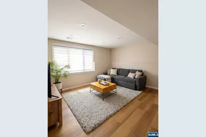 346 Alan Drive, Paramus, NJ 07652 - Photo 14