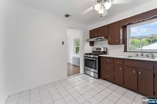 409 Tappan Road 2, Norwood, NJ 07648 - Photo 4