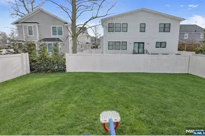 119 Sussex Road, Bergenfield, NJ 07621 - Photo 32