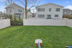 119 Sussex Rd, Bergenfield, NJ 07621 - Photo 32