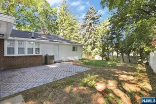 89 Wyoming Rd, Paramus, NJ 07652 - Photo 2