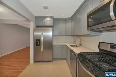 89 Wyoming Road, Paramus, NJ 07652 - Photo 10