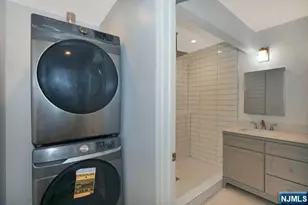 89 Wyoming Rd, Paramus, NJ 07652 - Photo 14