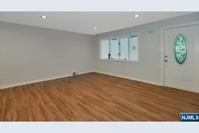 89 Wyoming Road, Paramus, NJ 07652 - Photo 4