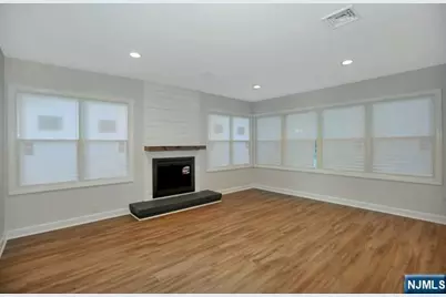 89 Wyoming Road, Paramus, NJ 07652 - Photo 6