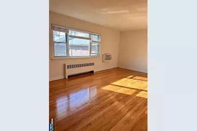 241 W Passaic Street 18B #18B, Rochelle Park Township, NJ 07662 - Photo 2