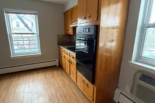 559 Anderson Ave C4, Cliffside Park, NJ 07010 - Photo 4