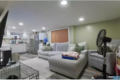 24 Hewitt Avenue, Belleville, NJ 07109 - Photo 16