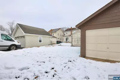 24 Hewitt Avenue, Belleville, NJ 07109 - Photo 32