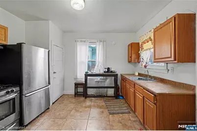 458 Fairview Avenue, Orange, NJ 07050 - Photo 8