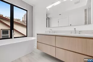 25 Garden Pl A, Edgewater, NJ 07020 - Photo 18