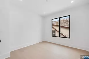 25 Garden Pl A, Edgewater, NJ 07020 - Photo 24