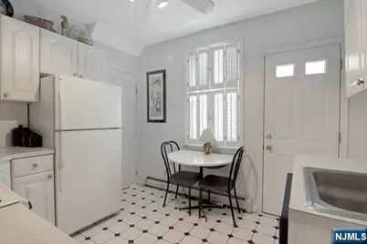 16 Argyle Place 1 #1, Kearny, NJ 07032 - Photo 8