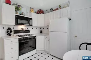 16 Argyle Pl 1, Kearny, NJ 07032 - Photo 6