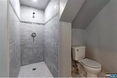 21 Dodd Street, East Orange, NJ 07017 - Photo 4