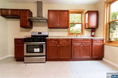 21 Dodd Street, East Orange, NJ 07017 - Photo 12