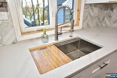 555 Lincoln Avenue, Glen Rock, NJ 07452 - Photo 6