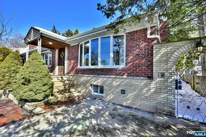 110 Lakeshore Drive, Oakland, NJ 07436 - Photo 4