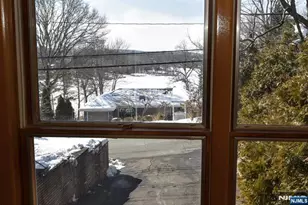 110 Lakeshore Dr, Oakland, NJ 07436 - Photo 26