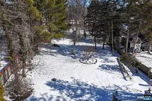 110 Lakeshore Dr, Oakland, NJ 07436 - Photo 30