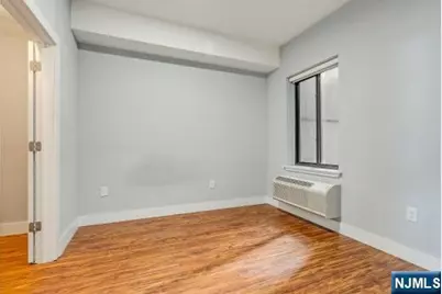 424 Whiton Street 301 #301, Jersey City, NJ 07304 - Photo 2