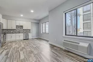 424 Whiton Street 301, Jersey City, NJ 07304 - Photo 2