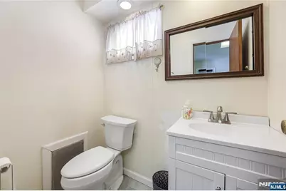 15 Garden Street, Bergenfield, NJ 07621 - Photo 14