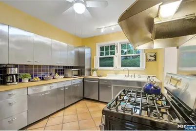 694 Lotus Avenue, Oradell, NJ 07649 - Photo 14
