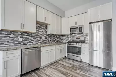 424 Whiton Street 304 #304, Jersey City, NJ 07304 - Photo 10