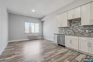 424 Whiton Street 304, Jersey City, NJ 07304 - Photo 12