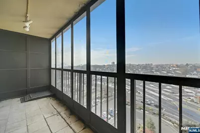 300 Winston Drive 919 #919, Cliffside Park, NJ 07010 - Photo 20