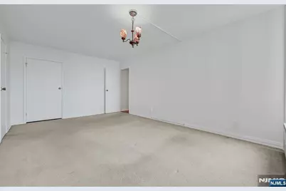 300 Winston Drive 919 #919, Cliffside Park, NJ 07010 - Photo 14